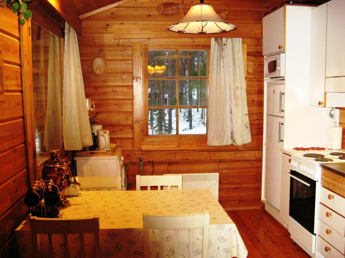 на берегу живописного озера Holiday home Kerimaki